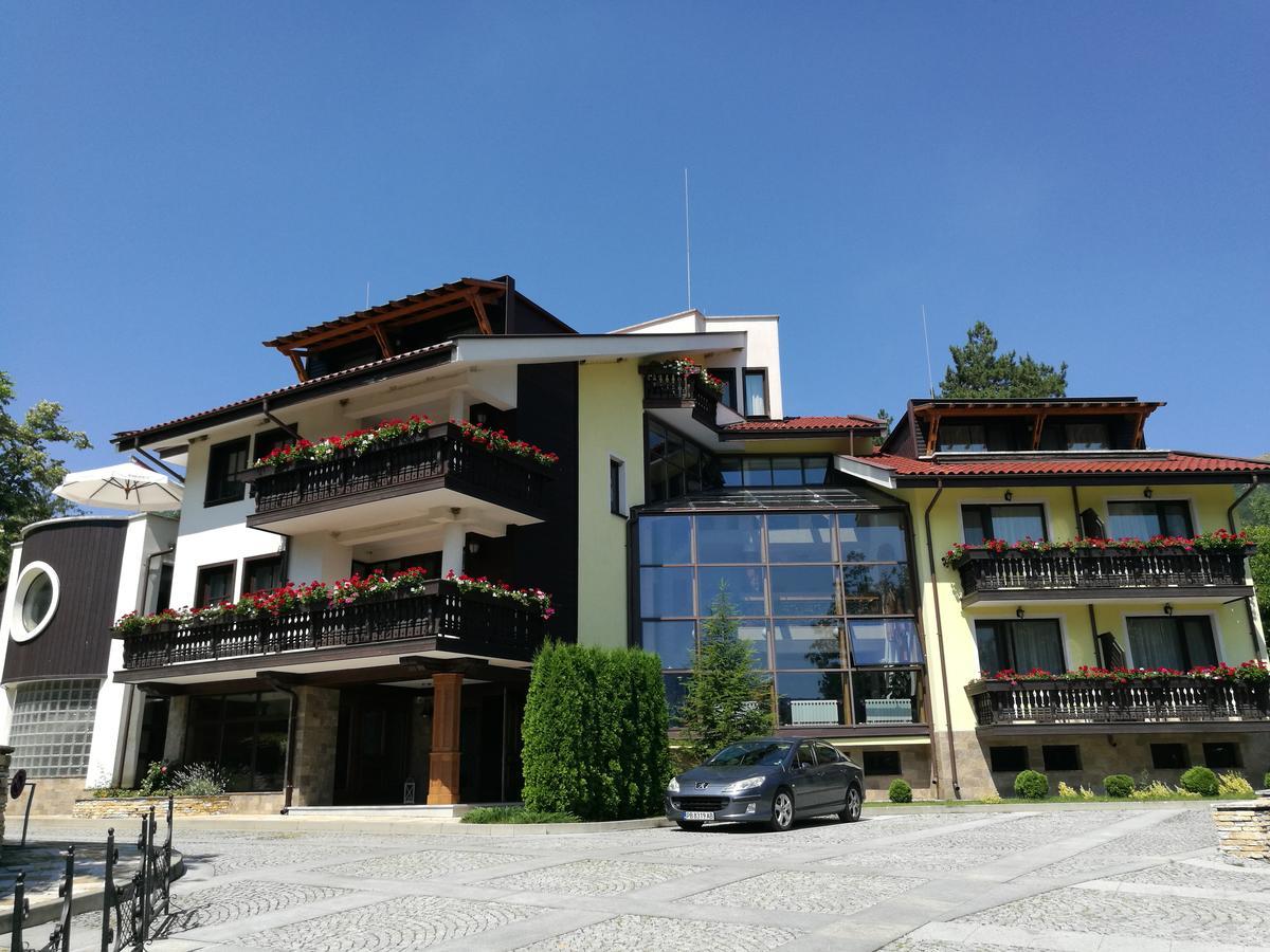 Park Hotel Izvorite Kotel Exterior photo